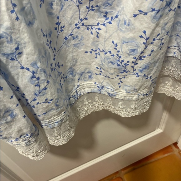 Eileen West Blue Floral Nightgown - Picture 2 of 8